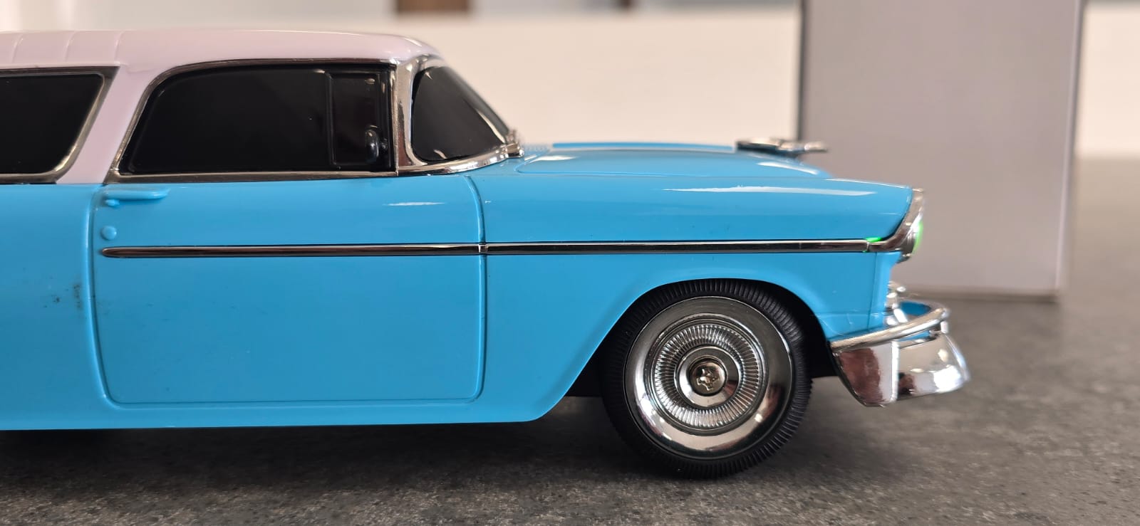 Retro Classic Car Bluetooth Speaker WS-598 Wireless LED FM Radio USB TF Card